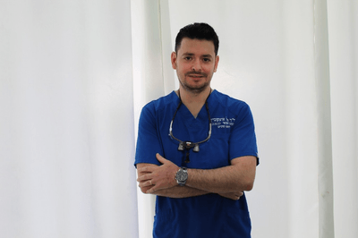 ד״ר טל איצקוביץ – רופא שיניים בקריות, מרפאת שיניים ד״ר טל איצקוביץ קריית מוצקין, ייעוץ פריאודונט ובריאות חניכיים